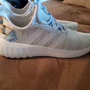 Adidas cloud foam shoes
